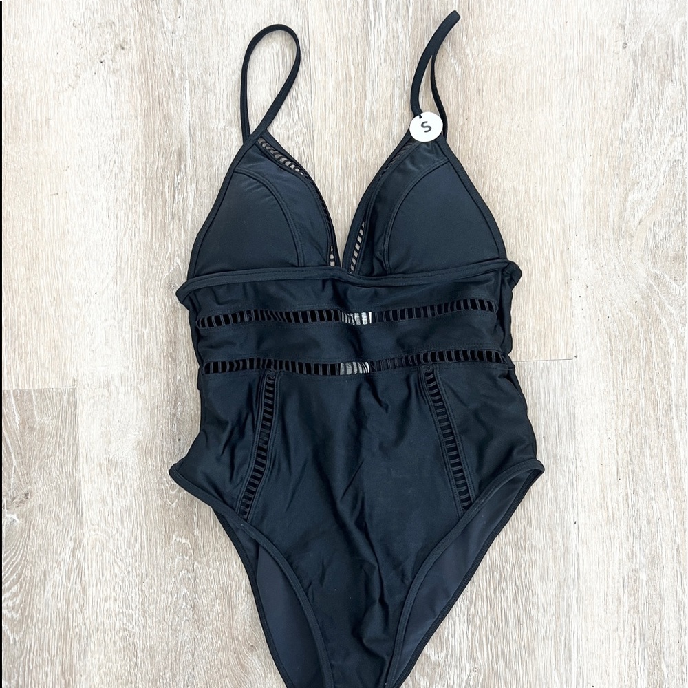 New! Sexy Black Hollow Out Adjustable Straps Removable Pad One Piece Swimsuit S